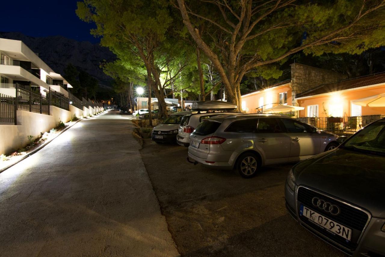 Apartments&Mobile Homes Makarska Exteriör bild